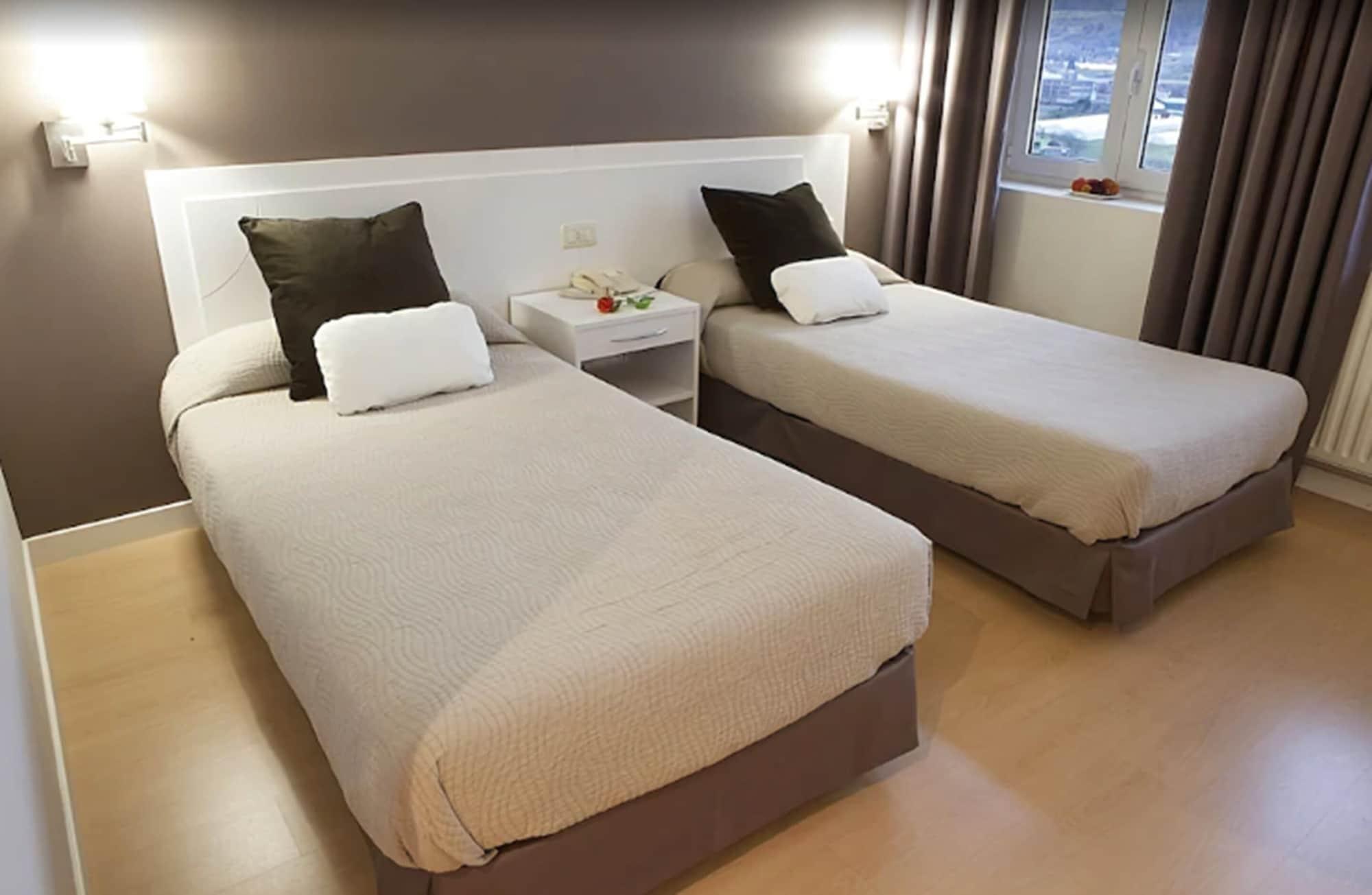 Hotel Seminario Aeropuerto Bilbao Дерио Экстерьер фото