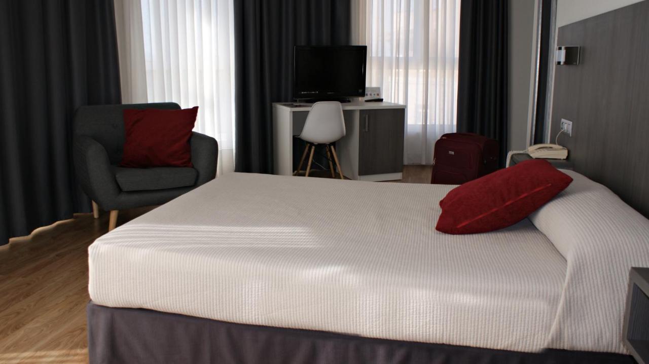 Hotel Seminario Aeropuerto Bilbao Дерио Экстерьер фото